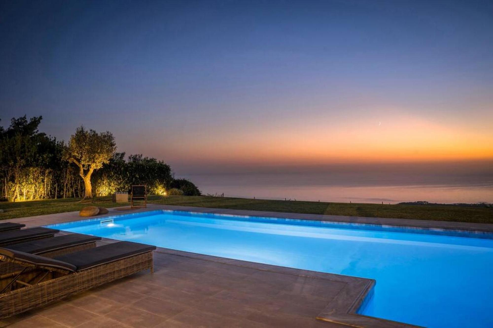 Grande Azzurro In Lakithra Villa ภายนอก รูปภาพ